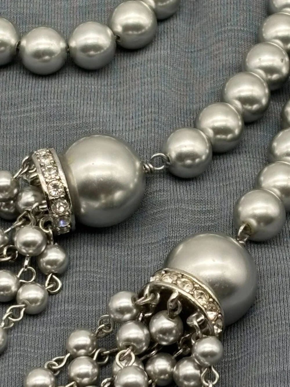 Faux Pearl and Crystal Lariat Necklace Belt Double Tassels Silvery Gray Unsigned